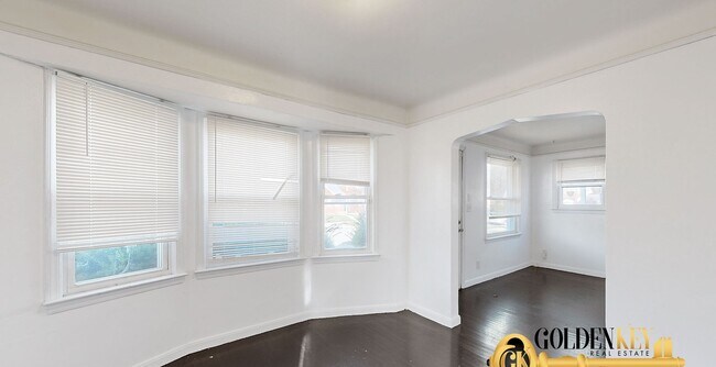 Foto del edificio - Eastside Detroit 3 bedroom Home Close to A...