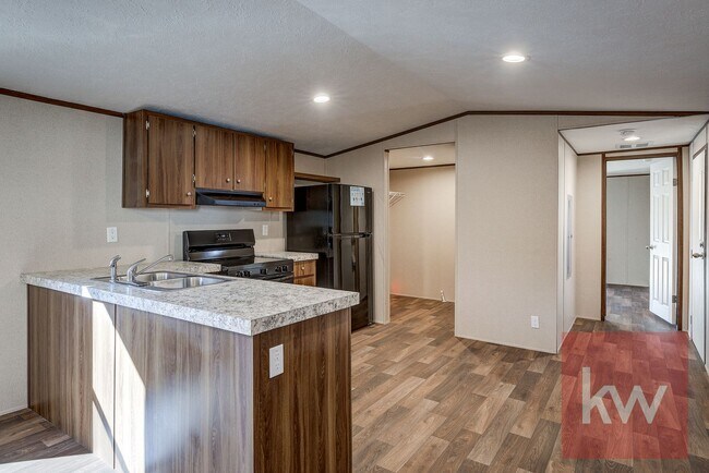 Building Photo - Chestnut St 119/Whispering Hills MHP