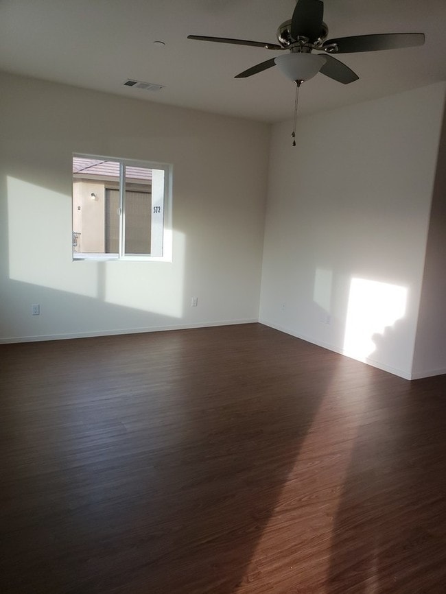 Building Photo - Brand new 4-Plex! Must see to believe!