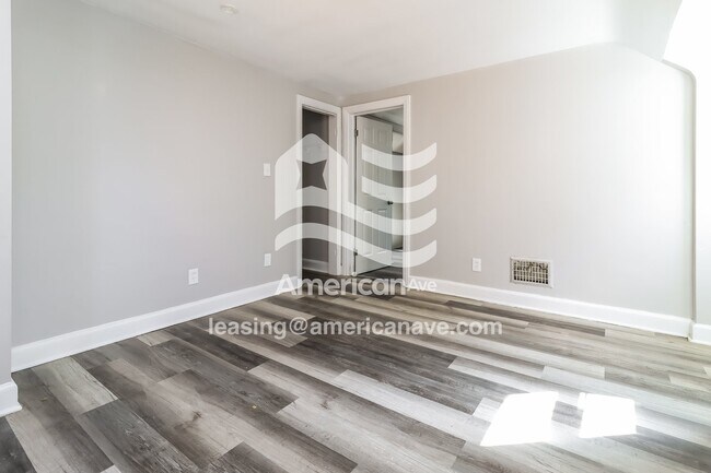 Foto del edificio - 4604 Bedford St