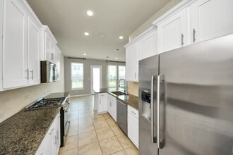 Building Photo - 1715 Ryon Falls Dr