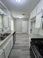 Building Photo - 1001 Mac Dr