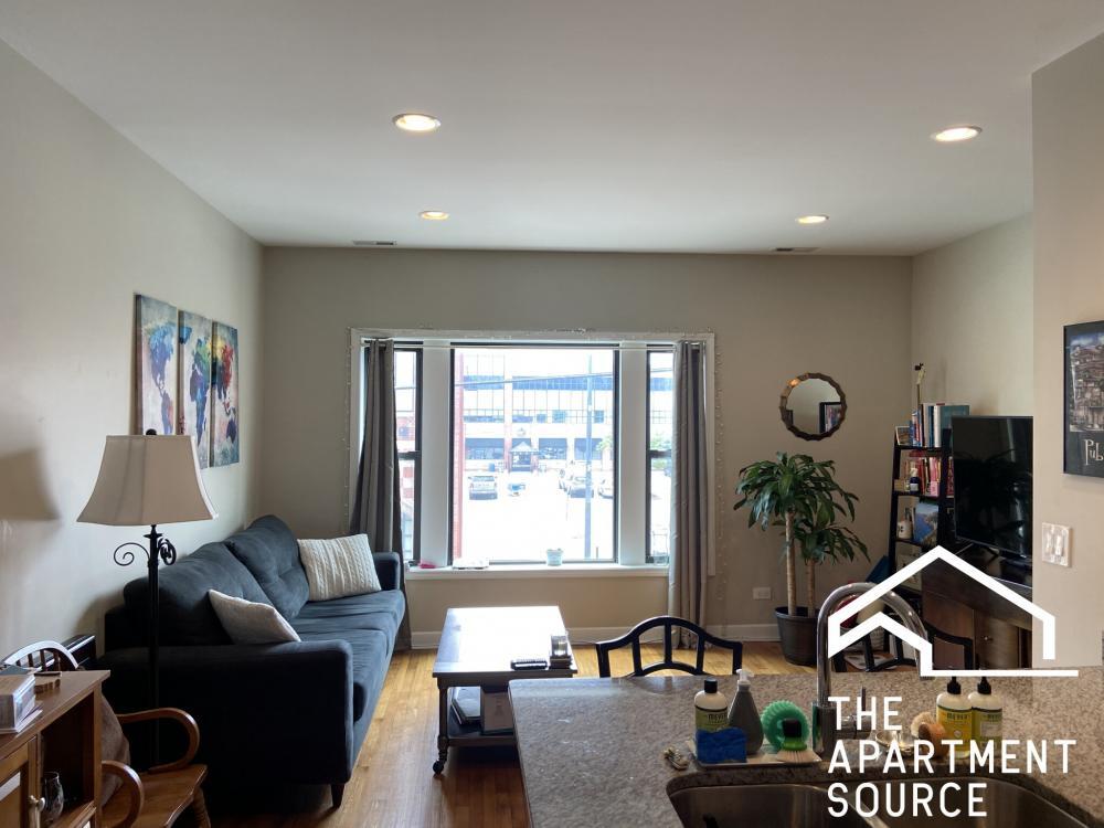 Primary Photo - 2 bedroom in Chicago IL 60614