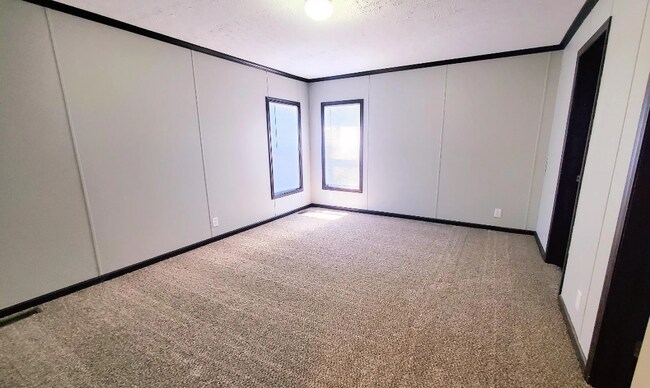 Building Photo - 9593 Mariner Dr