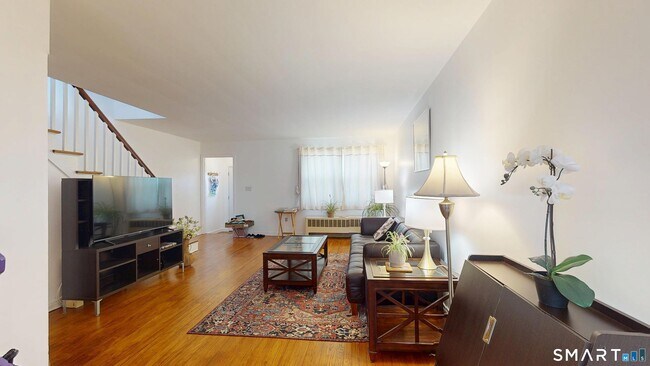 Foto del edificio - 638 Prospect St