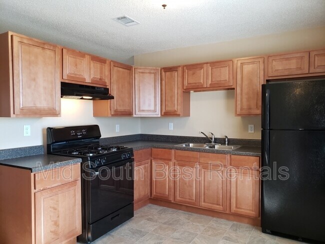 Foto del edificio - 29 Hiland Pl