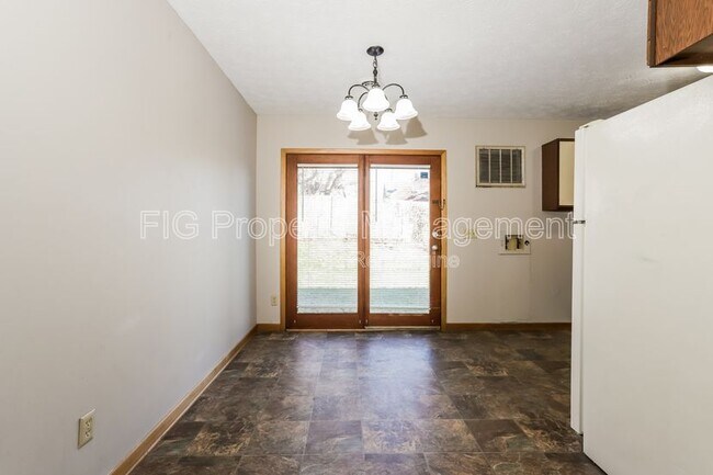 Foto del edificio - 537 Scott County Rd