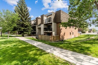 Building Photo - Pineridge Greene Apartments