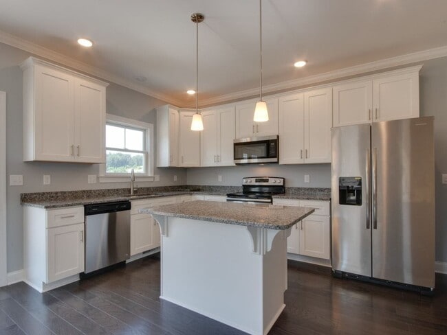 Building Photo - Luxury Rental The Townes at Congers Creek