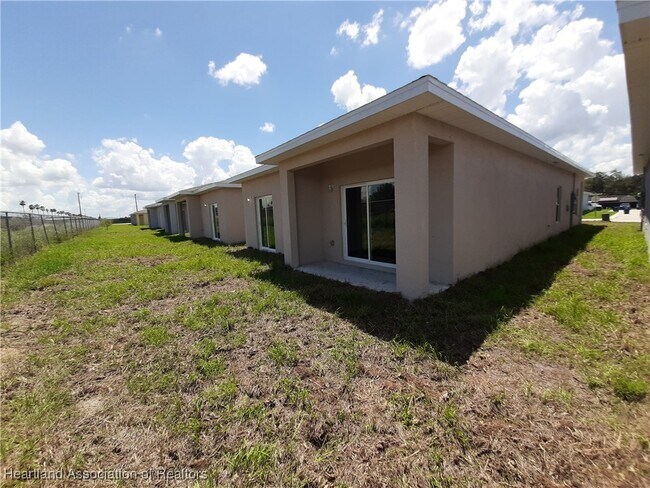Building Photo - 1508 Las Villas Blvd