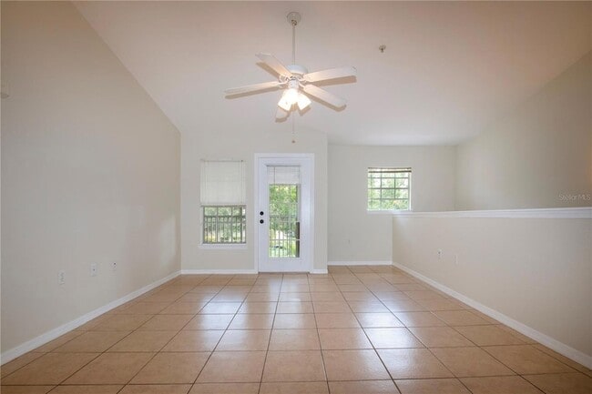 Building Photo - 7405 Vista Way
