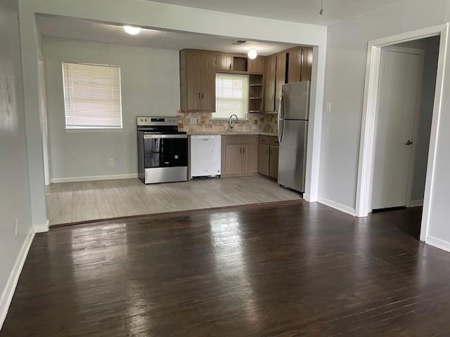 Foto del edificio - 5723 Berry Creek Dr