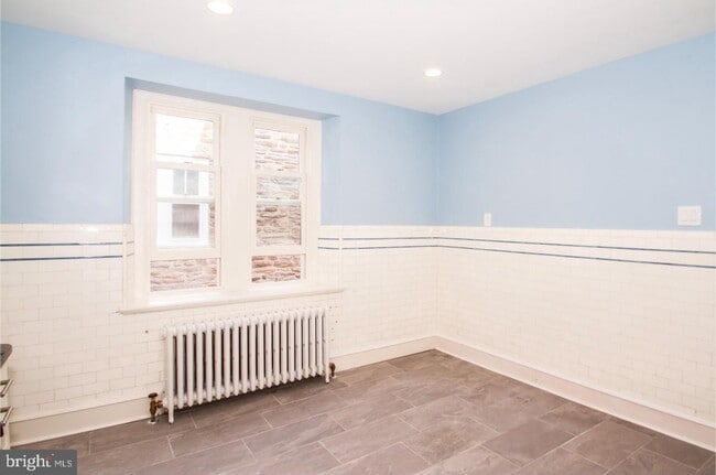 Building Photo - 113 E Moreland Ave