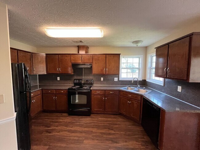 Foto del edificio - Beautiful Total Electric Home In Phenix Ci...