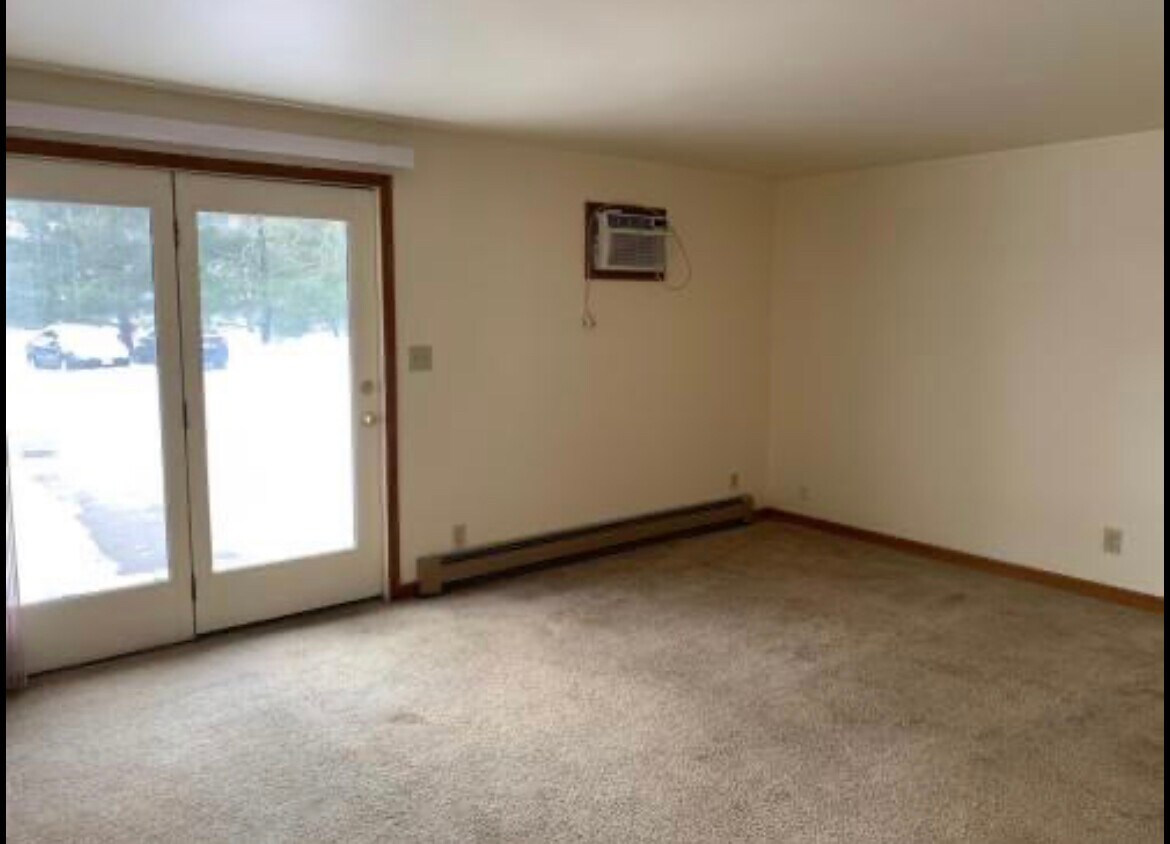 3271 Graydon Ave Unit 3271, East Troy, WI 53120 Apartments in East