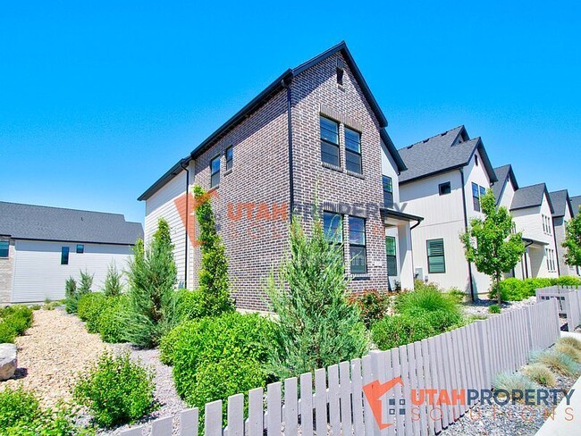 Building Photo - 3069 N 300 W