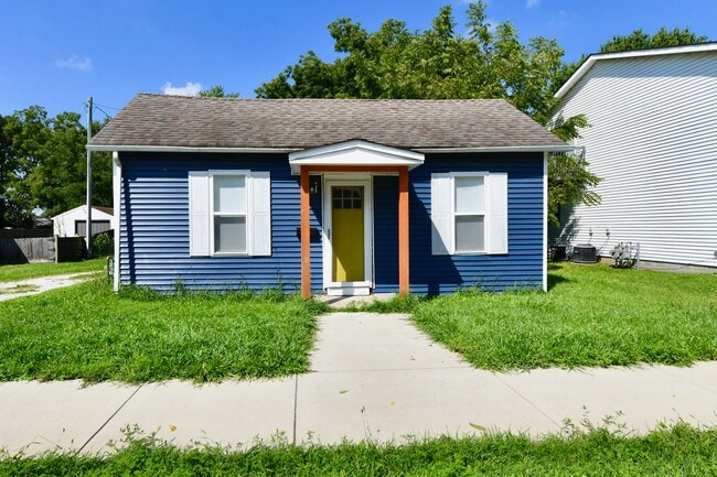 Building Photo - 218 N Jefferson St