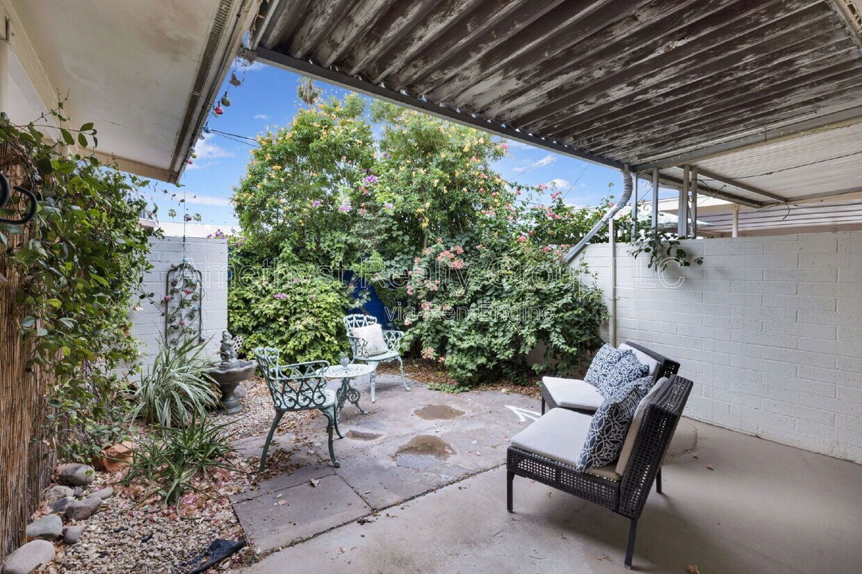 Foto principal - 10547 W Coggins Dr