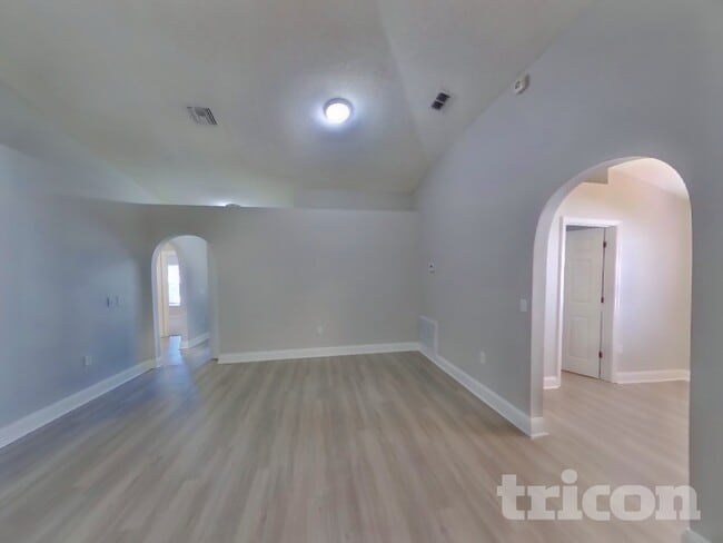 Foto del edificio - 1656 Dartmouth Dr