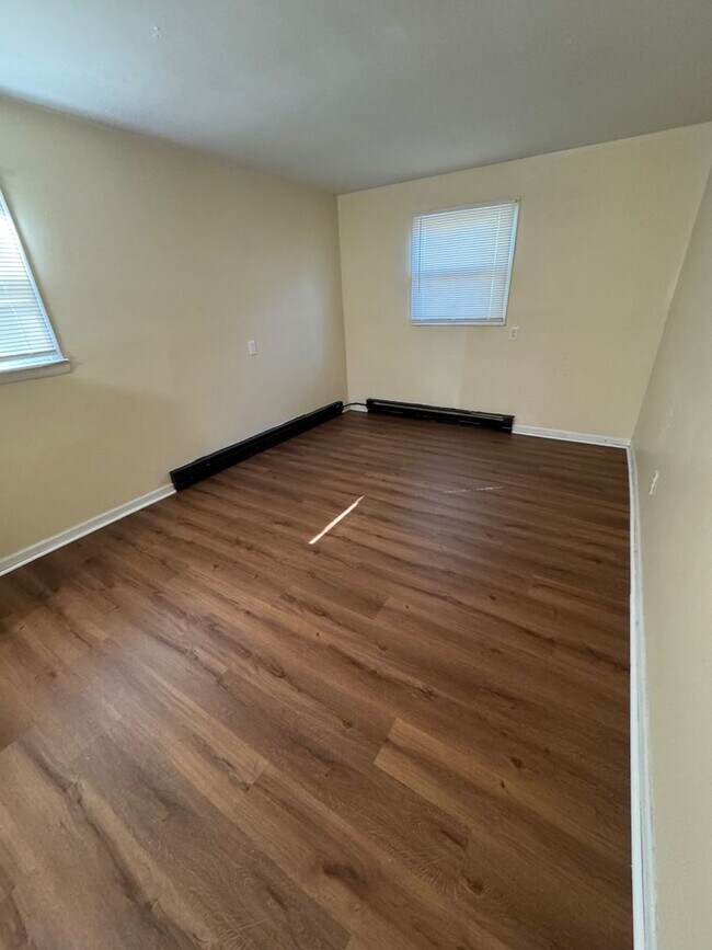 Foto del edificio - 3233 Blackstone Ave