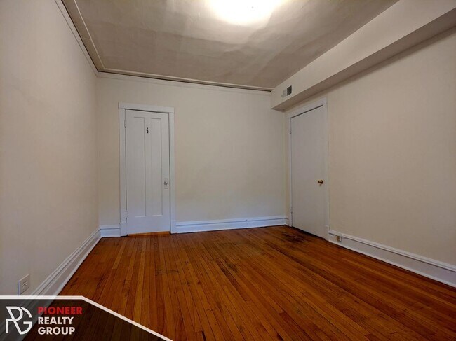 Foto del edificio - 2518 N Kedzie Blvd