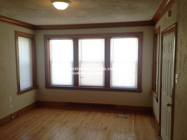 Building Photo - 6829 S Talman Ave