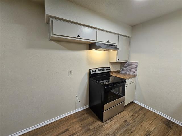 Building Photo - 3149 Tudor Ln