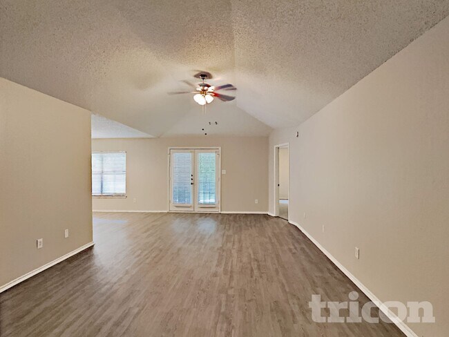 Foto del edificio - 2309 Rolling Creek Run