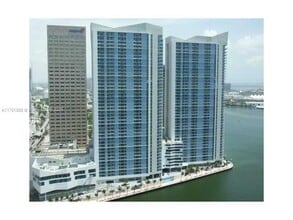 Building Photo - 325 S Biscayne Blvd