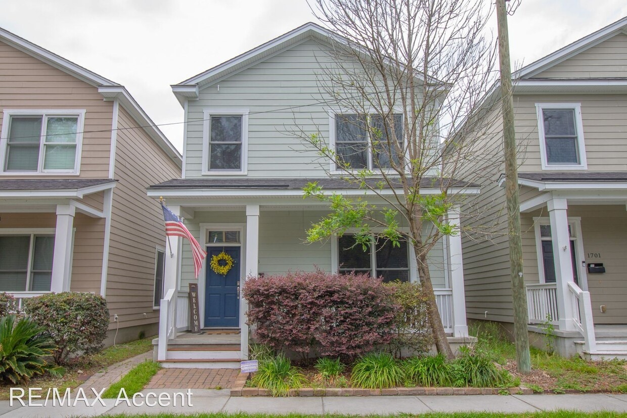 Primary Photo - 4 br, 2.5 bath House - 1703 Lincoln St.