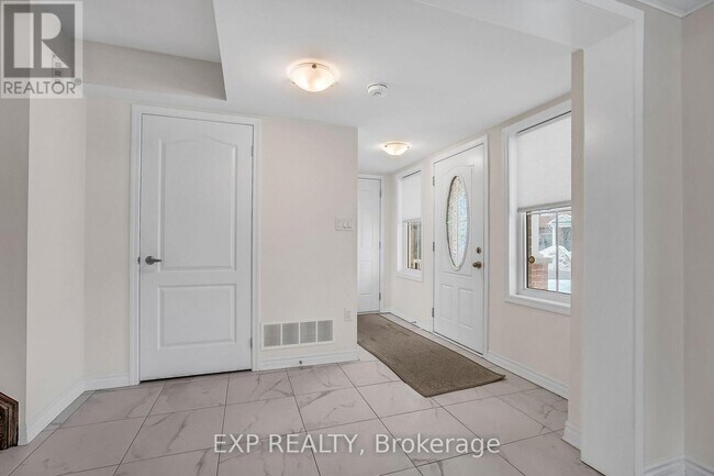 Photo du bâtiment - 2743 Sapphire Dr