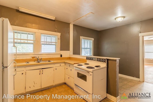 Foto del edificio - 4 br, 2 bath Apartment - 326 N. 16th St.