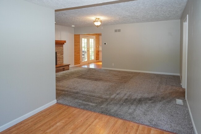 Building Photo - 5707 N Bogart Ln