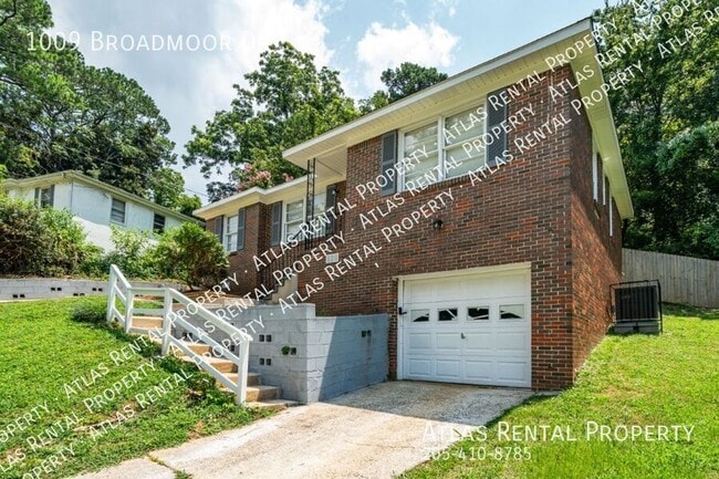 Building Photo - 1009 Broadmoor Dr