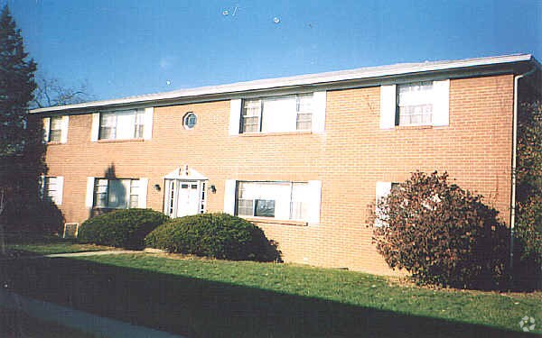 Foto del edificio - 4976-4988 Arbor Village Dr