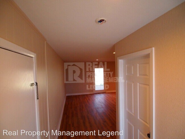 Building Photo - 3 br, 1.5 bath House - 140 Mcmakin Road
