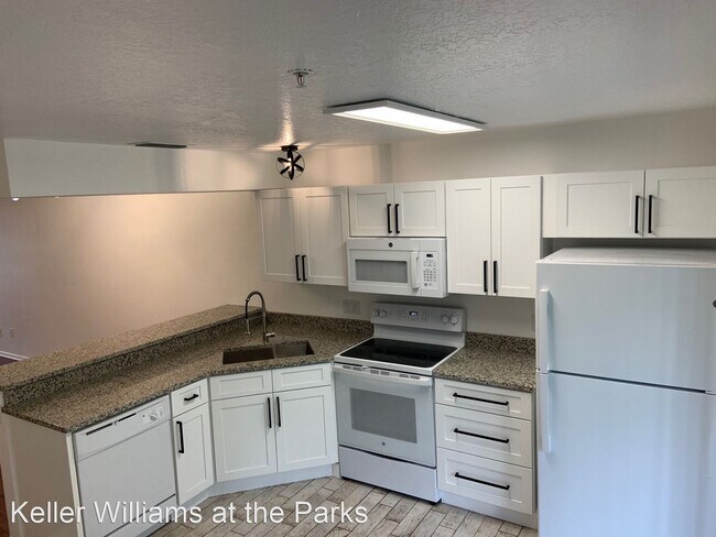 Building Photo - 2 br, 2 bath House - 121 Reserve Circle Un...