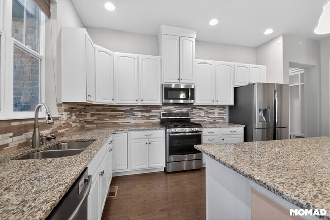 Foto del edificio - 11009 Yates Ct