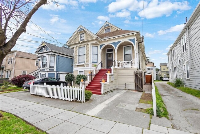 Photo - 2246 Encinal Ave Apartment