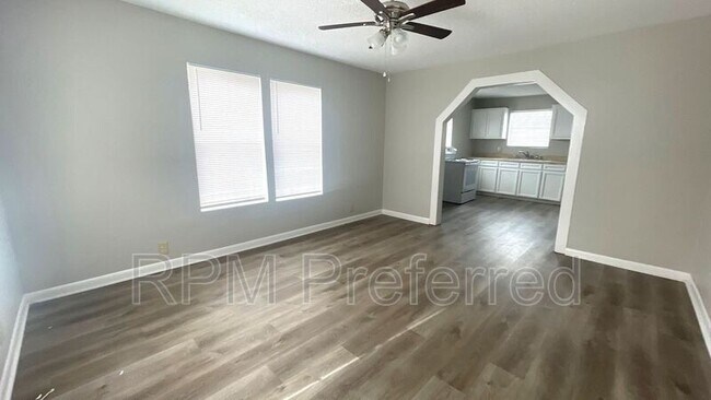 Foto del edificio - 918 3rd Ave S