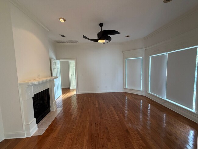 Foto del edificio - 105 Serenity Ln