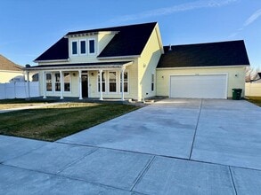 Building Photo - 4392 Booner St