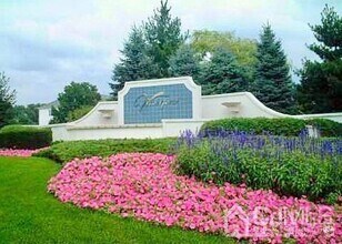 Building Photo - 936 Waterford Dr