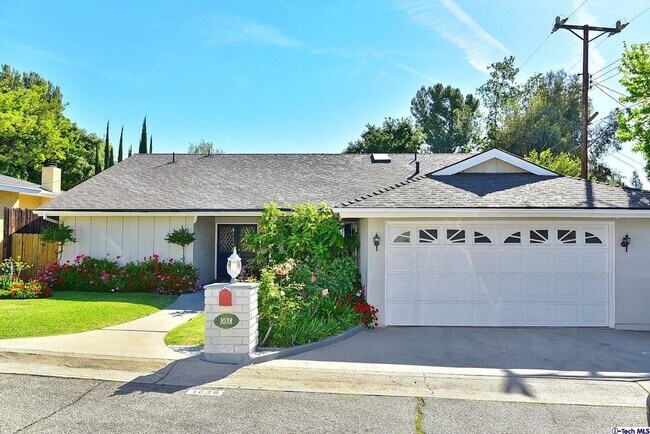 Building Photo - 1038 Fairview Dr
