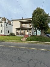 Building Photo - 232 Glen St