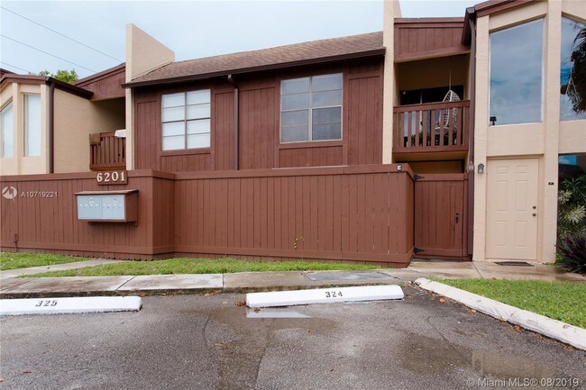 Foto del edificio - 6201 SW 116th Pl