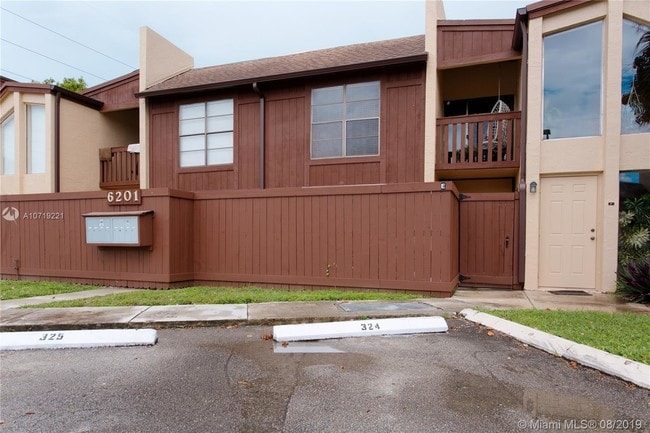 Building Photo - 6201 SW 116th Pl