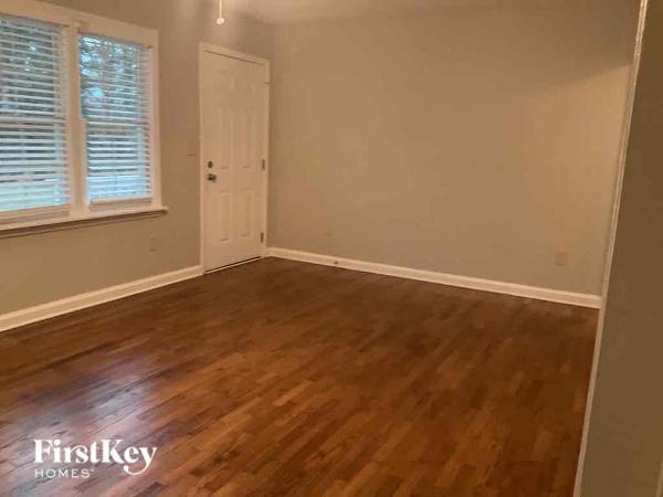 Foto del edificio - 6064 Blackhawk Trail SE