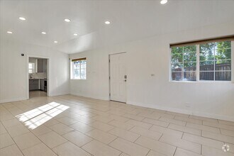Building Photo - 6620 Glade Ave