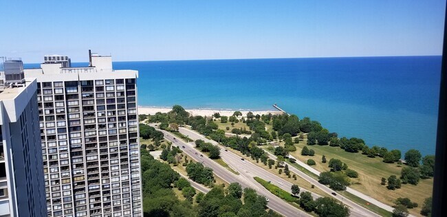 Foto del edificio - 5415 N Sheridan Rd